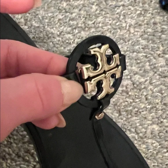Tory Burch jelly thong sandals. 6 - Picture 6 of 11